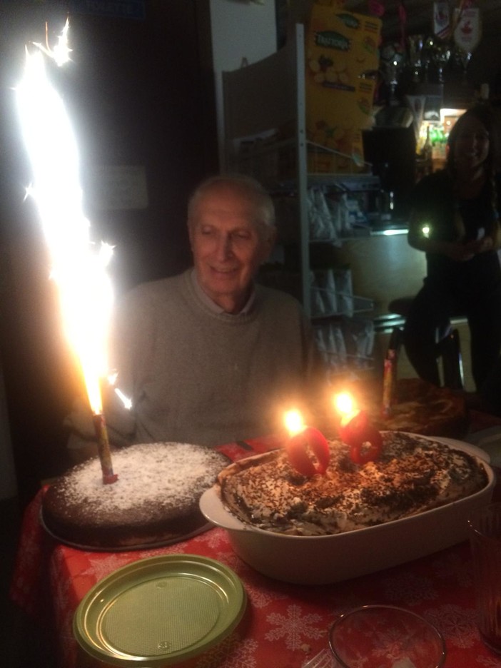 LA FOTO - Arenzano, il compleanno del presidente Garetto