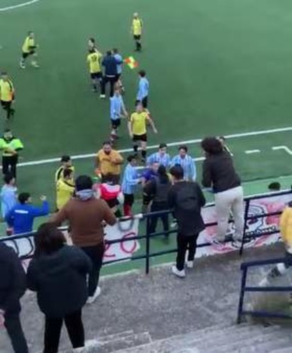 VIOLENZA SUGLI ARBITRI Brutto episodio a Imperia, e questa volta il direttore di gara reagisce VIDEO