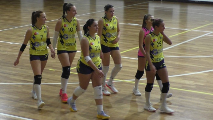 Pallavolo - Futura Ceparana batte anche la Rainbow Sp Pallavolo - Futura Ceparana batte anche la Rainbow Sp