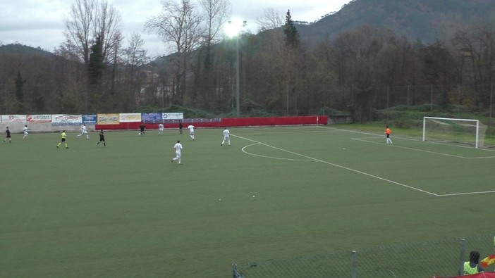 Calcio - Intercomunale in visita al "fanalino" Caperanese