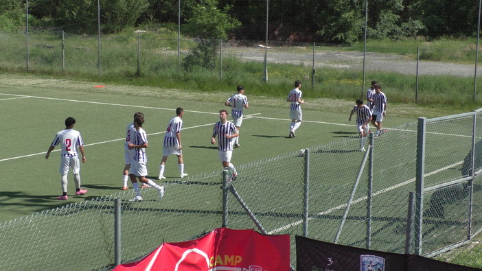 Calcio - Intercomunale salva e Levanto vivo