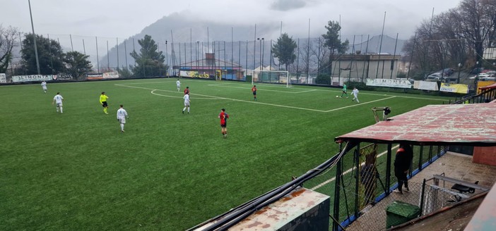 Little James e Sestrese si affrontano a Molassana sotto un cielo gonfio di pioggia, nuvole e nebbia, freddo pungente al &quot;Ca de Rissi&quot;