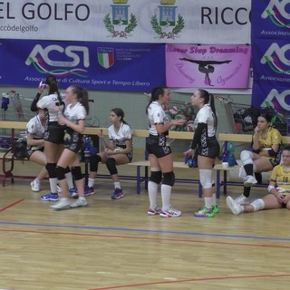 Pallavolo - L' Elsel recupera la vetta in attesa del recupero