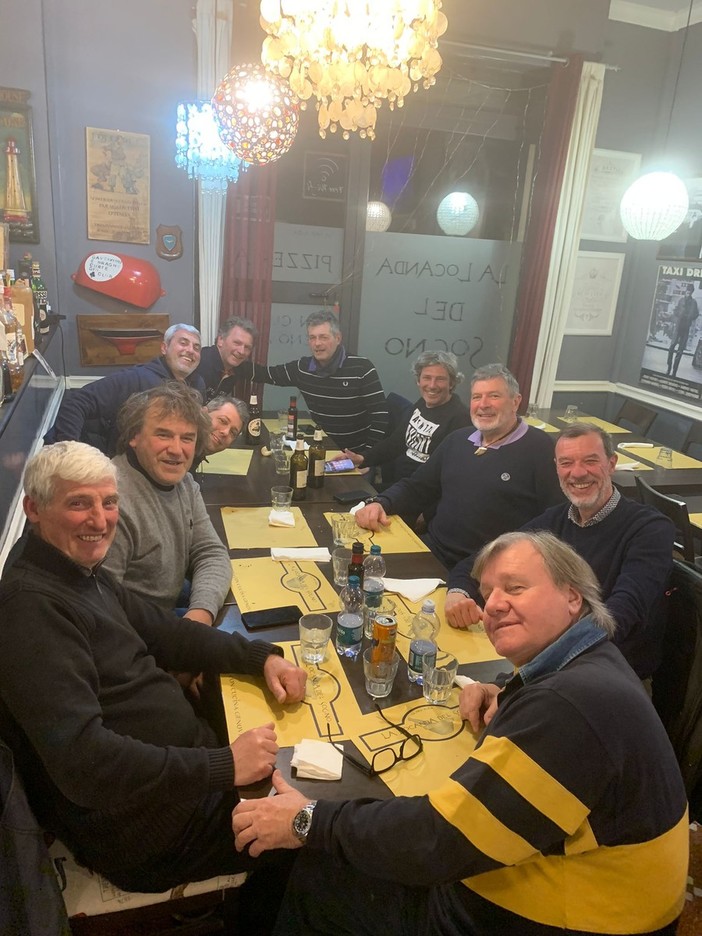 LA FOTO Metti una sera a cena con...