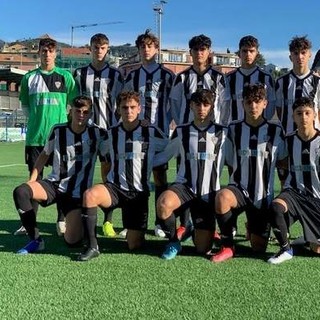JUNIORES Una Lavagnese concreta e determinata fa sua la posta contro il Chieri 2-1