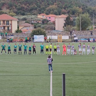 Il derby Legino - Savona al via
