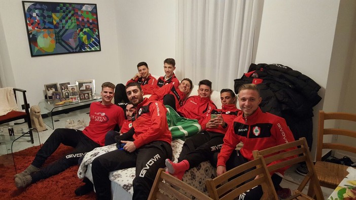 I giocatori del Moconesi a casa di Foppiano