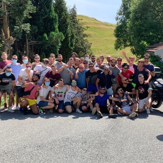 LA FOTO La festa per Davide Macciò del Campo Ligure il Borgo