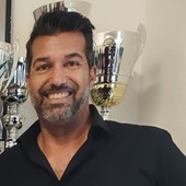 SUPERBA Via Gullo, panchina a Malinconico SUPERBA Via Gullo, panchina a Malinconico