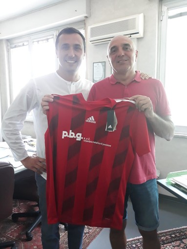 MASONE Un nuovo sponsor sulle maglie