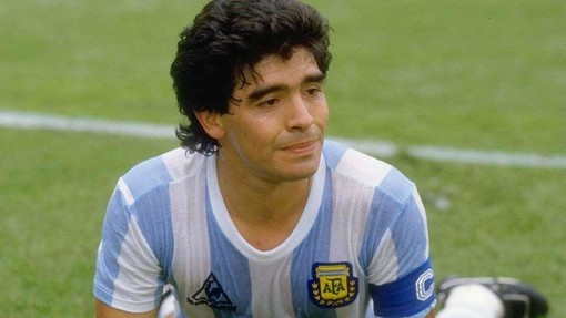 ADDIO DIEGO E' morto il più grande di sempre. Oppure no?
