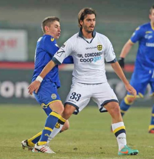 Federico Moretti in azione con Jorginho