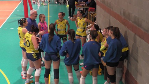 Pallavolo - Prima vittoria "casalinga" del Futura Ceparana Pallavolo - Prima vittoria "casalinga" del Futura Ceparana