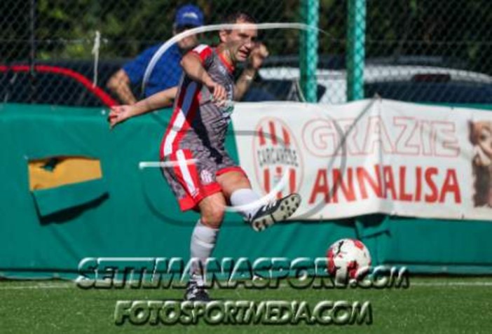 FABIO MORETTI "Il calcio è una parte importante della mia vita e difficilmente ci rinuncerei" FABIO MORETTI "Il calcio è una parte importante della mia vita e difficilmente ci rinuncerei"