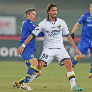 Federico Moretti in azione con Jorginho