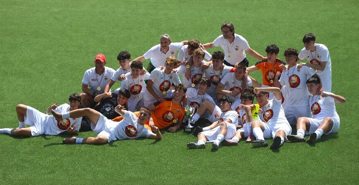 OLIMPIC 1971 Gli Allievi Under 16 Campioni Regionali: "Quando vinci crescendo è ancora più bello"