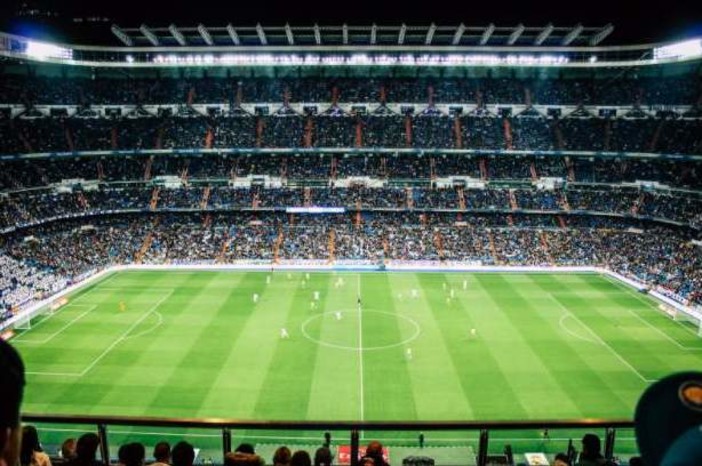 Omicron e l’impatto sul calcio e lo sport in Europa