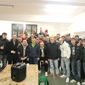 LA FESTA DI NATALE DELLA PRAESE Prima squadra e Under 21 insieme per un brindisi