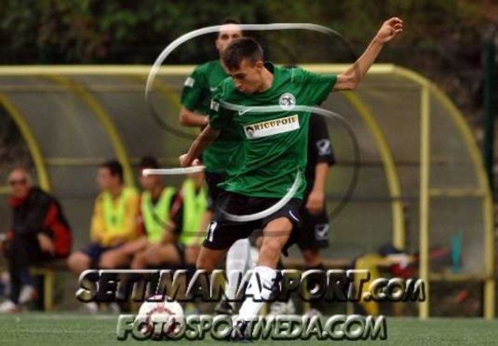 Un giovanissimo Denis nel 2012 in maglia Baiardo