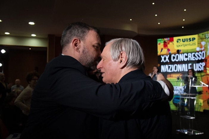 BUON COMPLEANNO DON LUIGI CIOTTI DA TUTTA L'UISP!