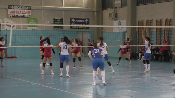Pallavolo - Sostanziale derby per il Podenzana Tresana