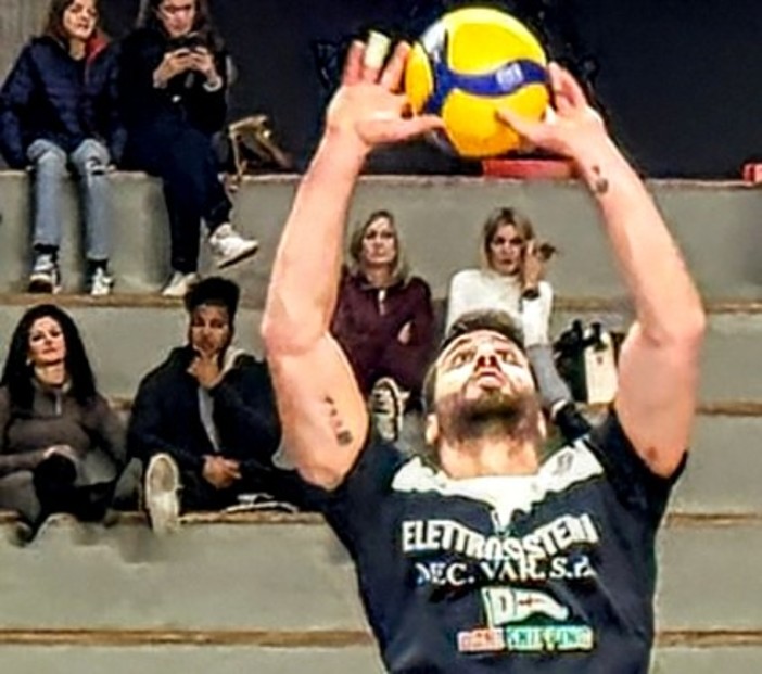 PALLAVOLO ELETTROSISTEMI SPEZIA Buffo trascina la squadra ed arrivano due punti d'oro per la classifica ed il morale. PALLAVOLO ELETTROSISTEMI SPEZIA Buffo trascina la squadra ed arrivano due punti d'oro per la classifica ed il morale.