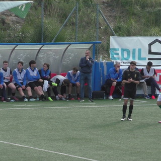 Calcio - L' Intercomunale ospita il "fanalino" Caperanese