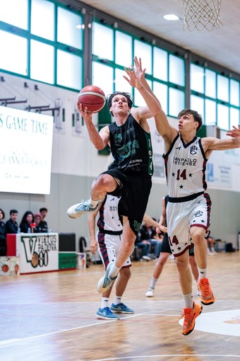 SPEZIA BASKET CLUB TARROS Arriva Tommaso Pilone, giovane di grande prospettiva SPEZIA BASKET CLUB TARROS Arriva Tommaso Pilone, giovane di grande prospettiva