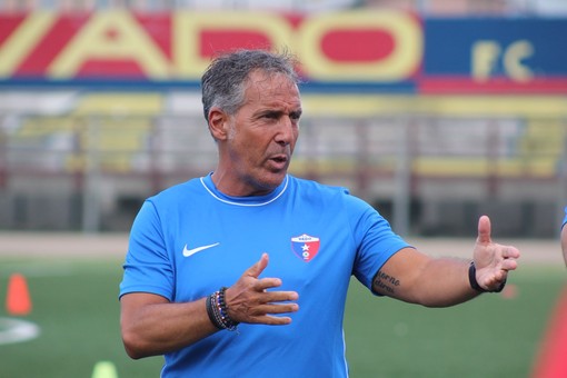 VADO Pronti all'esordio: le parole di Mister Pastorino VADO Pronti all'esordio: le parole di Mister Pastorino