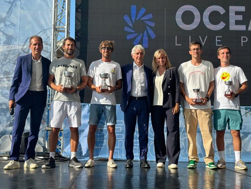 I vincitori dei tornei Ocean Race di Tennis e Padel premiati dal Ministro Abodi e dal capo dipartimento Siniscalchi