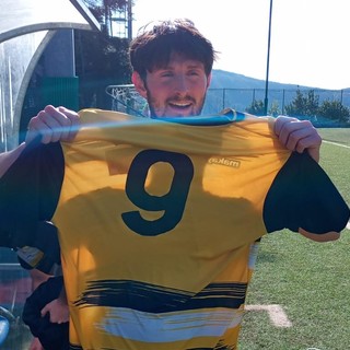 Federico Pulega in gol nel Corner con dedica al suo mito bomber Raschellà