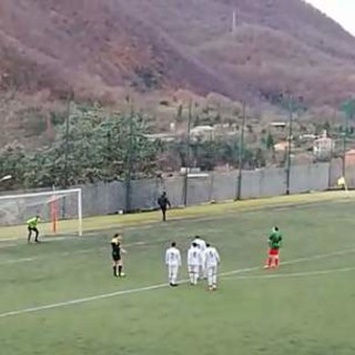 VIDEO - Borgoratti-Voltri 2-1, il rigore di Pietranera