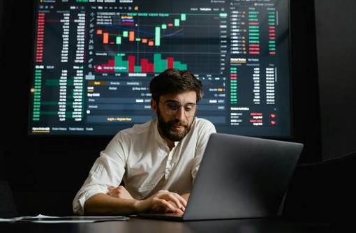 Come funziona il generatore di numeri casuali (RNG) nei casinò online