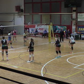Pallavolo - La Rainbow Sp aggancia la testa della classifica