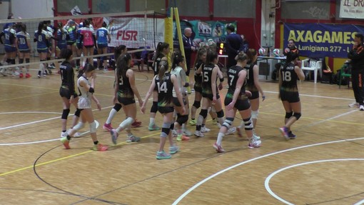 Pallavolo - A Cogoleto scontro al vertice per la Rainbow Spezia