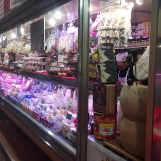 Salumeria Ramirez: qualità, cortesia e convenienza