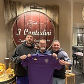 Il patron Brunetti con i due nuovi mister del Rebocco (Seconda Categoria girone F - La Spezia)