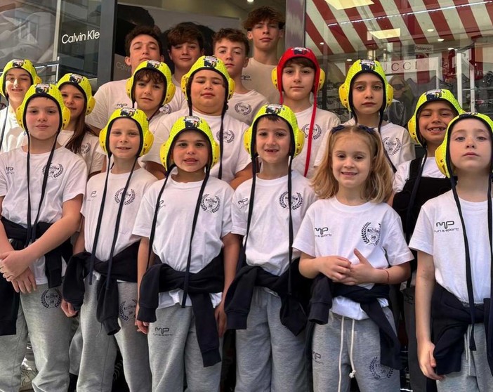 Cuffia e… Spegetti! Così il settore giovanile della pallanuoto di Rapallo Nuoto entra in acqua Cuffia e… Spegetti! Così il settore giovanile della pallanuoto di Rapallo Nuoto entra in acqua