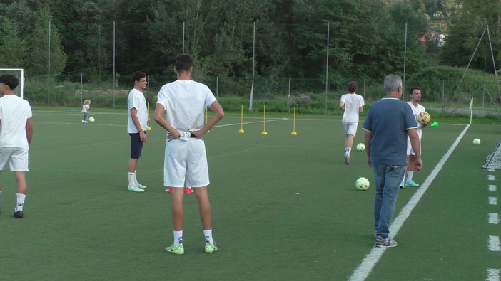 Calcio - Intercomunale da Genova a testa molto alta Calcio - Intercomunale da Genova a testa molto alta