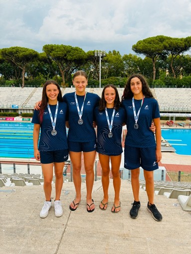 SuperbaNuoto torna dagli Italiani di Categoria Enel di Roma con 7 medaglie e un titolo italiano SuperbaNuoto torna dagli Italiani di Categoria Enel di Roma con 7 medaglie e un titolo italiano