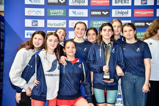 Superba Nuoto torna dai Criteria con 11 medaglie e il secondo posto nella categoria Ragazze
