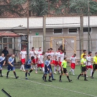 L'ingresso al &quot;Grondona&quot; di Pontedecimo di San Cipriano e San Francesco Loano (capolista a sorpresa del girone A di Promozione)