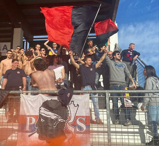 VIDEO/FOTO Chisola-Sestri Levante, le immagini del tifo rossoblù