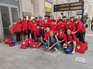 La Sampierdarenese decide di affrontare l'ultima partita della stagione in treno: a Finale Ligure si parte tutti assieme dalla stazione Principe, tanto il "Borel! è molto vicino allo scalo.