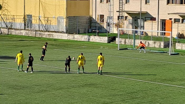 Ferreccio trasforma il rigore dello 0-1