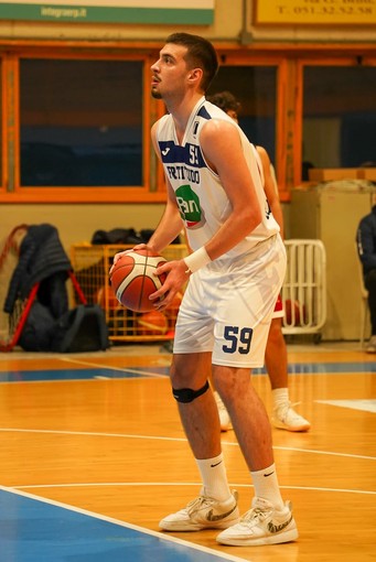 BASKET / ALLO SPEZIA TARROS IL GIOVANE TALENTO MATTEO SABBADINI