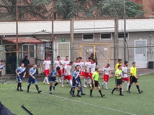 L'ingresso al &quot;Grondona&quot; di Pontedecimo di San Cipriano e San Francesco Loano (capolista a sorpresa del girone A di Promozione)
