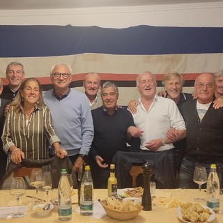 LA FOTO NOTIZIA Reunion blucerchiata anni 70