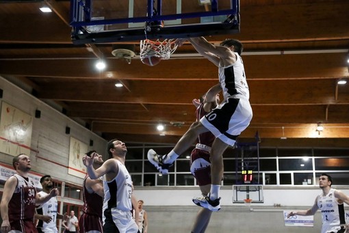 BASKET / LA TARROS CHIUDE IL GIRONE DI ANDATA CON UNA VITTORIA CONVINCENTE BASKET / LA TARROS CHIUDE IL GIRONE DI ANDATA CON UNA VITTORIA CONVINCENTE