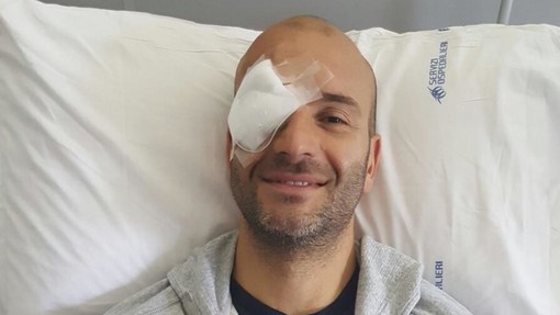 Perfettamente riuscito l'intervento chirurgico all'occhio destro di Stefano Tempesti